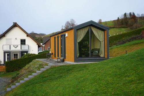 Birkelback House | Pet-Friendly Tinyhouse Heimatglück with Great Reviews