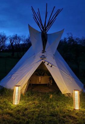 Moulayres Other | Romantic Getaway at Tipi des Amoureux - Pet Friendly Stay