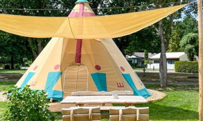 Falkenberg Apartment | Cozy Tipi Illinois by Kiebitzer See with Lake Views