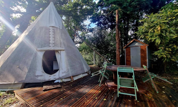 Saint-Quay-Perros Cottage | Tipi Nature - Pink Granite Coast