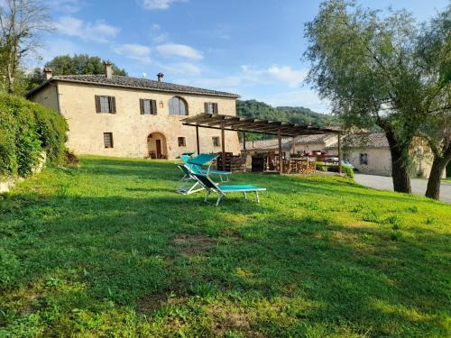 Murlo Apartment | Idyllic Tuscan Retreat at Tipico Casolare Tenuta della Selva