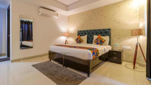 DLF Phase 5 House | Affordable Family-Friendly Stay at TIPSYY INN 007