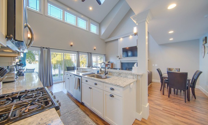 Sand Creek House | Beautiful Tipton Home with Private Lakefront & Fire Pits