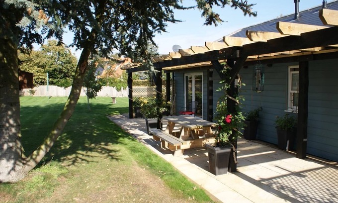 Aldringham Bed & Breakfast | Top-Rated Tirah Bed and Breakfast with Delicious Dining