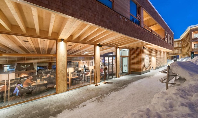 Ellmau Hotel | Discover Tirol Lodge: Eco-Friendly Retreat with Spa & Pool