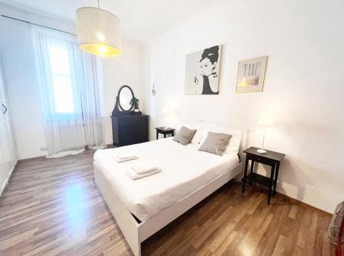 Vigentino Apartment | Explore Tirso 9: Pet-Friendly Retreat with Great Reviews