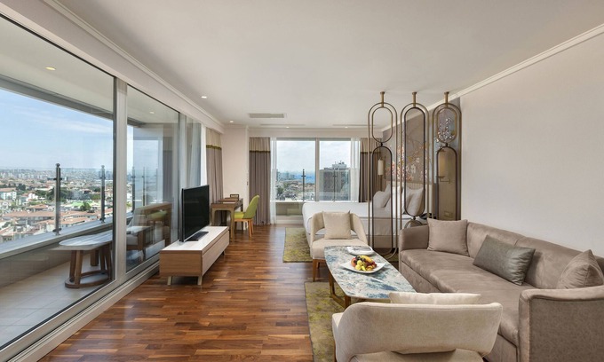 Bakırkoy Hotel | Elegant Titanic Port Bakirkoy: Rated 9/10 with Spa & Pool
