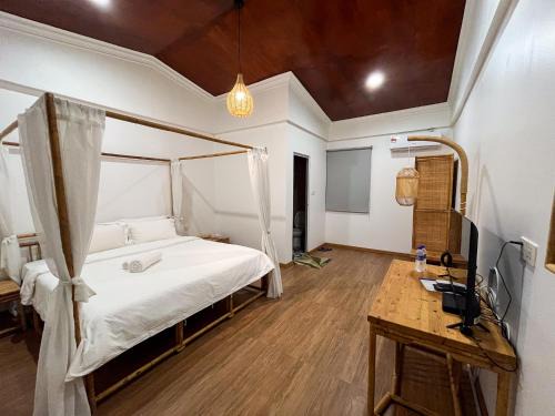 Titiwangsa Other | Relax at Titiwangsa Cabin Retreats – Family Friendly Getaway