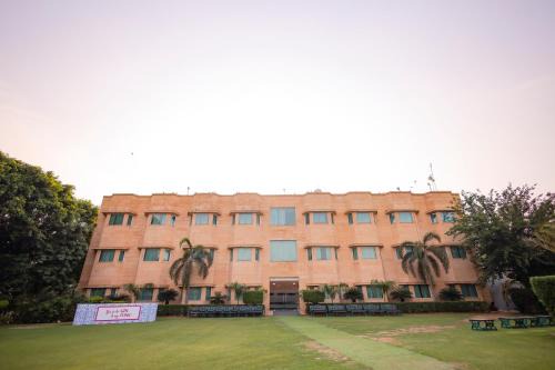 Bhiwadi Hotel | Discover Tivoli Heritage Palace, Rewari with Ocean Views