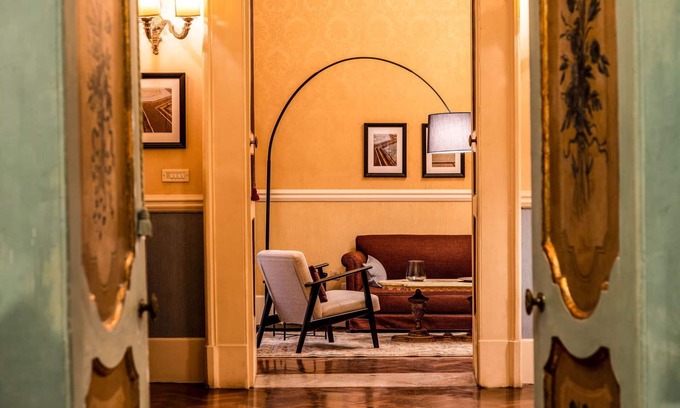 Naples City Centre Apartment | Top-Rated TLS Luxury Suite with Spa and Kitchen Amenities
