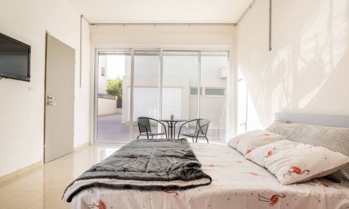 Atlit Apartment | Pet-Friendly Oceanfront Studio Near Atlit Beach