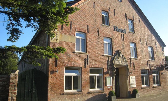 Waddewarden Hotel | Pet-Friendly Retreat at To`n Schlagboom - Rated 8.6/10