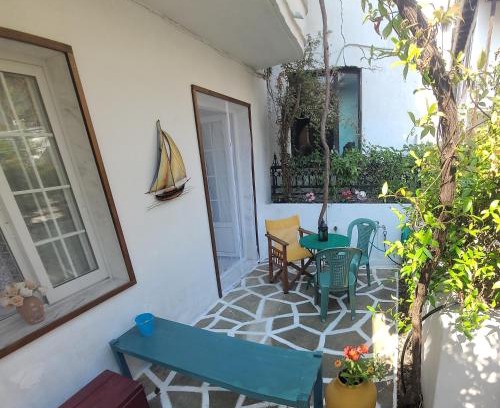 Panagia Apartment | To Ryaki: Exceptional 4-Star Retreat with Hot Tub Access
