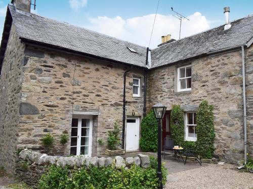 Aberfeldy House | Family-Friendly Retreat at Toadhall - 4 Star Experience