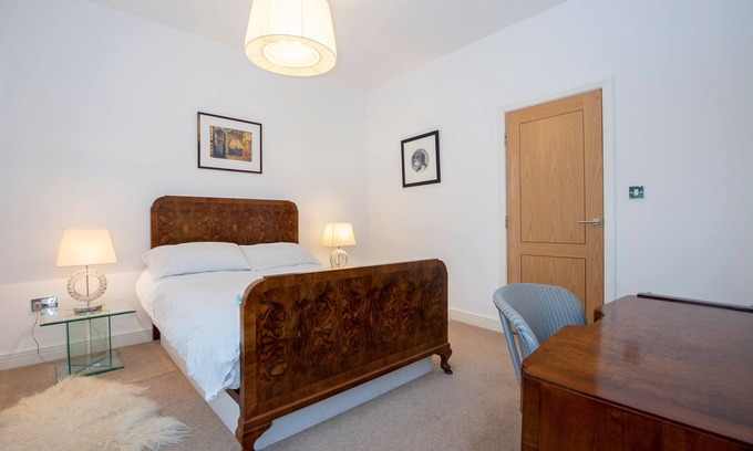 Durham Apartment | Convenient Apartment 2 The Grove near Durham City Centre
