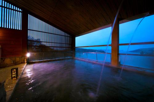 Toba Hotel | Experience Toba View Hotel Hanashinju with Modern Amenities