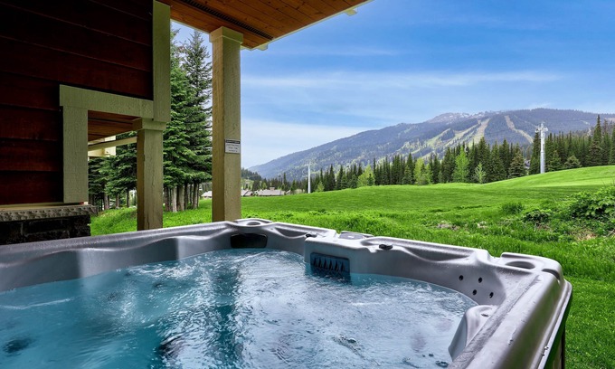 Sun Peaks Condo | Unforgettable Retreat at Tod Mountain Serenity: Spa & Hot Tub