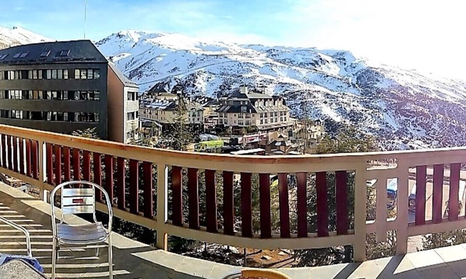 Pradollano Apartment | Comfortable Stay at Todosierranevada near Telecabinas