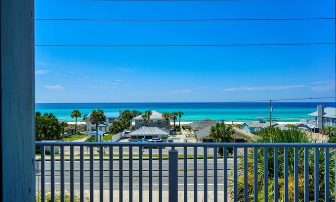 Bahama Beach House | Beachfront Oasis with Panoramic Gulf Views - Guest Rated 9.8