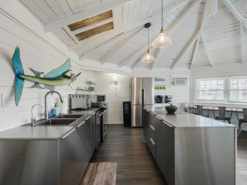 Carolina Beach House | Beachside Bliss at Toes in the Sand - Pet & Child Friendly