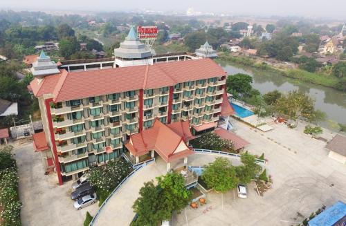 Nakhon Luang Hotel | Comfortable Family Stay at Toh Buk Seng Ayutthaya Hotel