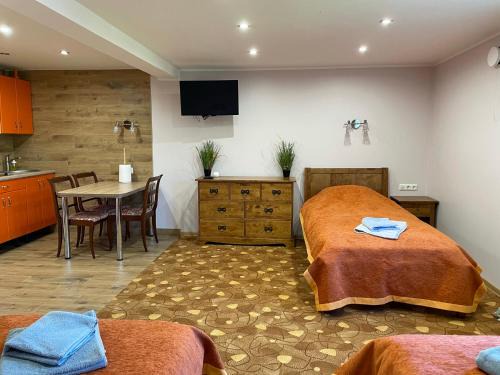 Toila Apartment | Inviting Toila Pikk Apartment with Hot Tub & Kitchen Access
