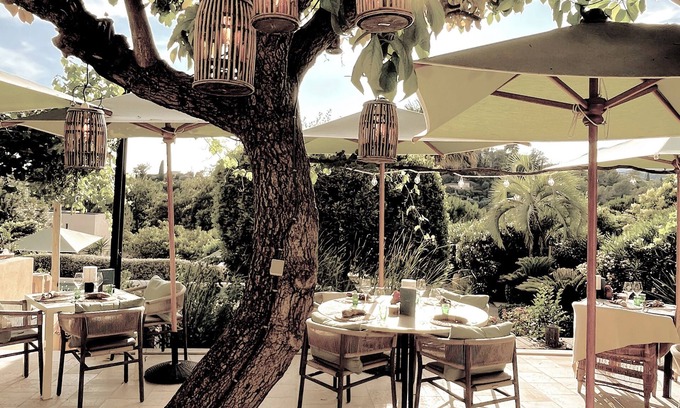 Saint-Paul-de-Vence House | Toile Blanche: Guest Rated 9.8 with Pool & Family Amenities