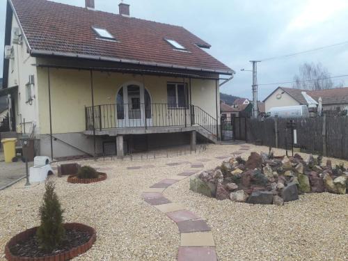 Tokaj House | Comfortable Stay at Tokaj Vendégház with Family Amenities