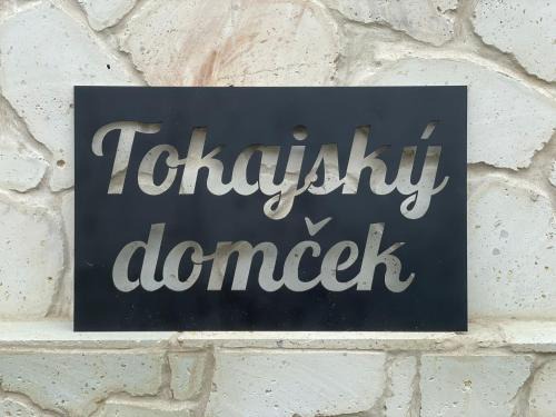 Mala Trna Apartment | Cozy Tokajský domček: Child-Friendly with Kitchen Amenities