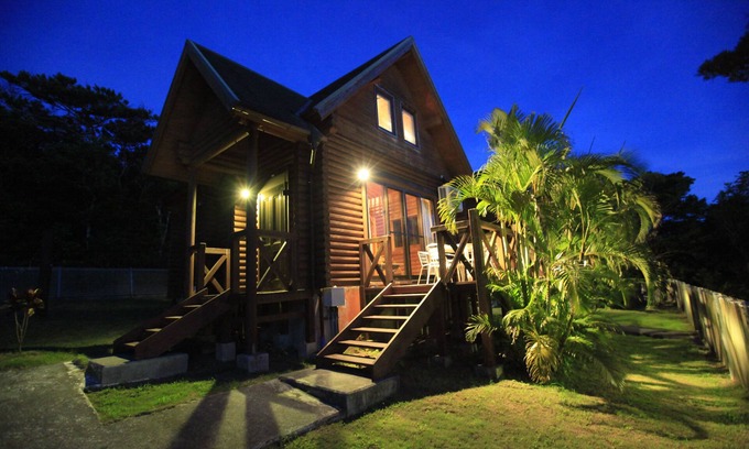 Tokashiki Cottage | Relax at Tokashiki Guest House with Oceanfront Views