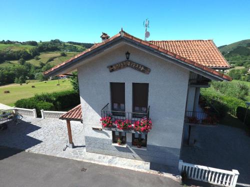Zumaia House | Oceanfront Tolare-Berri: Rated 9.4/10 & Family-Friendly