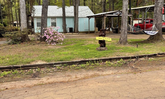 Hemphill House | Toledo Bend Hawthorne: Family-Friendly Fish & Fun Retreat