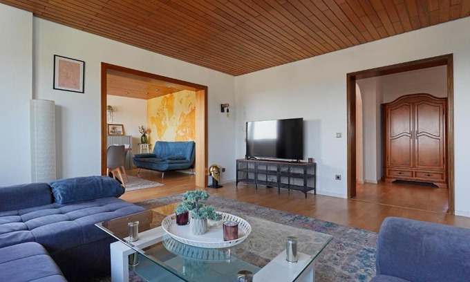 Weinheim Apartment | Scenic Apartment with Breathtaking Views and Child-Friendly Amenities