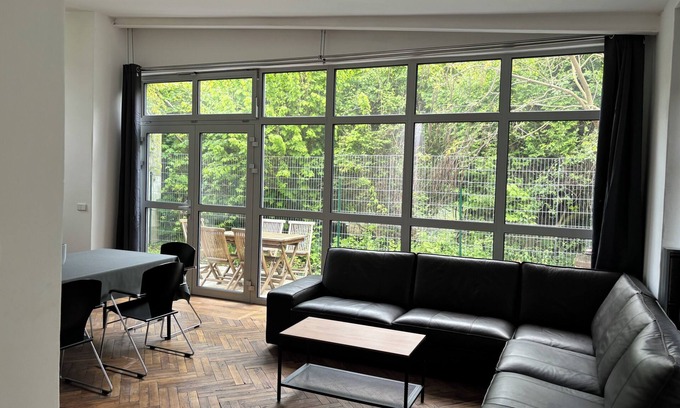 Weissensee House | Central Guesthouse Loft in Berlin with Pet-Friendly Amenities