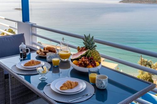 Tolo Apartment | Seaside Tolo Beachfront Apartments for Your Next Getaway