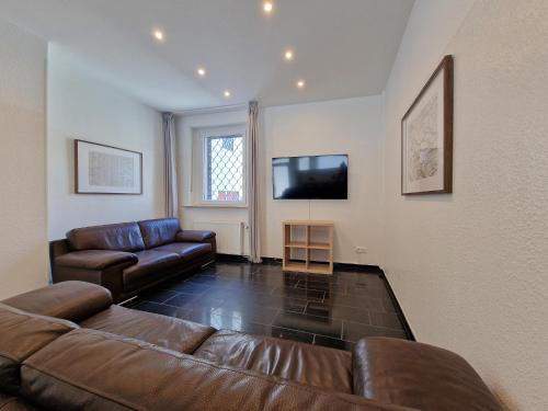Viersen Apartment | Discover RAJ Living: Central Location with 11 Cozy Rooms