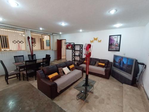Toluca City-Centre House | Pet-Friendly Toluca Casa Centrica with High Guest Ratings