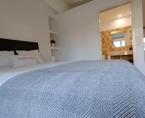 Tomar Apartment | Stylish Tomarhousing - 4-Star Stay with Spa & Family Fun