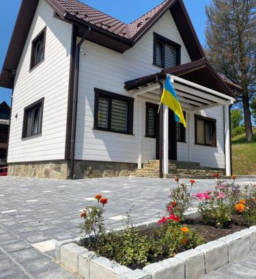 Vorokhta Apartment | Exceptional Tomashchuk Resort: Kitchen Amenities & 9.8 Rating