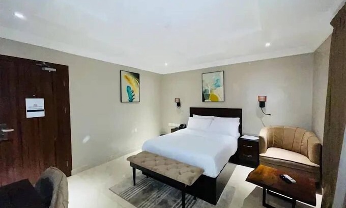 Ilorin Hotel | Tomats Hotel and Suites