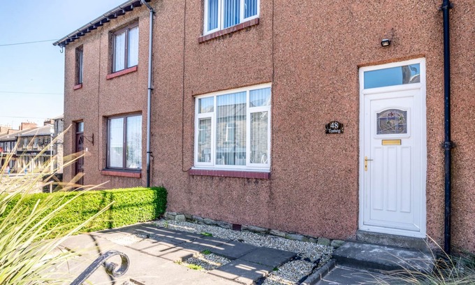 Amble Cottage | Pet-Friendly TOMEG with Garden in Scenic Amble