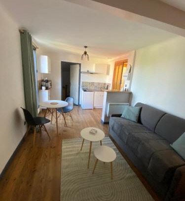 Tartas Apartment | Family-Friendly Retreat at Tomeline Hotel Awaits You