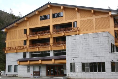 Shintoku Hotel | Discover Tomuraushionsen Higashi Taisetsuso: Spa & Dining