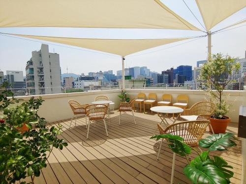 Jongno Hotel | Highly Rated Tong Tong Petit Hotel with Accessibility Features