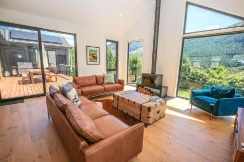 Wandiligong House | Family-Friendly Tonga Park Retreat for Memorable Getaways