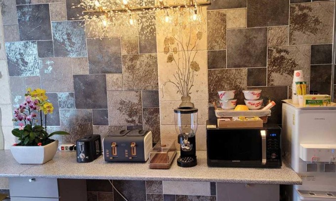 Chungmu Hotel | Eco-Friendly Tongyeong Omad Hotel with Breakfast Included