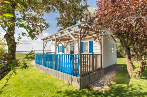 Selgetsweiler Apartment | Discover Tonis Hütte: Pet-Friendly Retreat with High Ratings