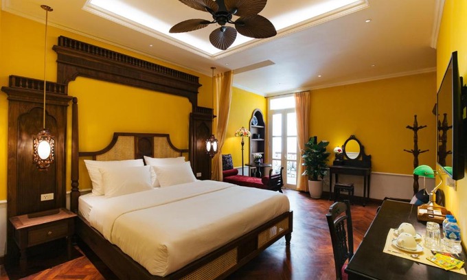 Hai Ba Trung House | Exceptional Tonkin House: Family-Friendly Retreat