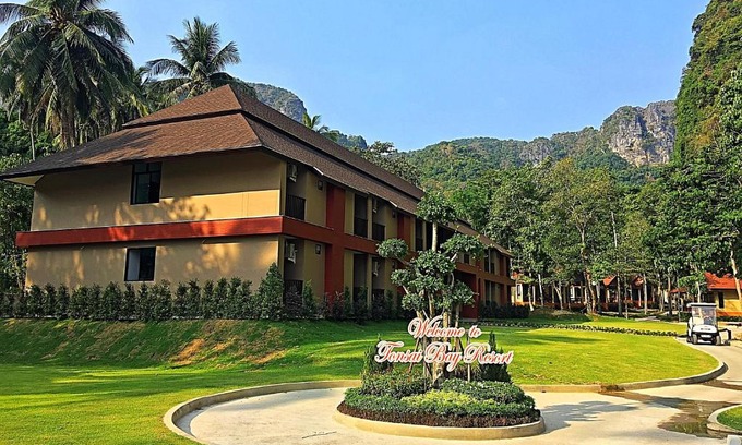 Krabi Resort | Discover Tonsai Bay Resort: Family-Friendly Getaway Awaits