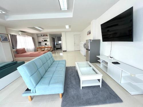 Phuket Apartment | TONY Central Stay
